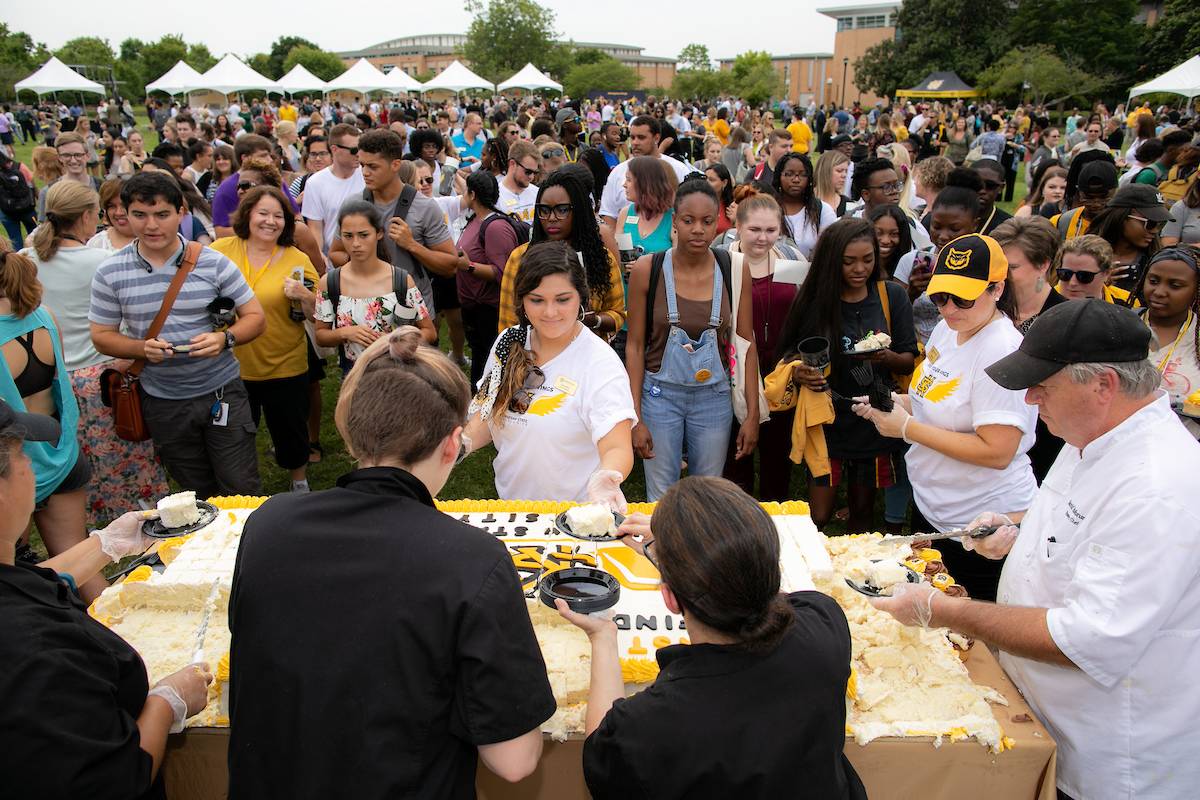 Students at the First Day of School Cake event